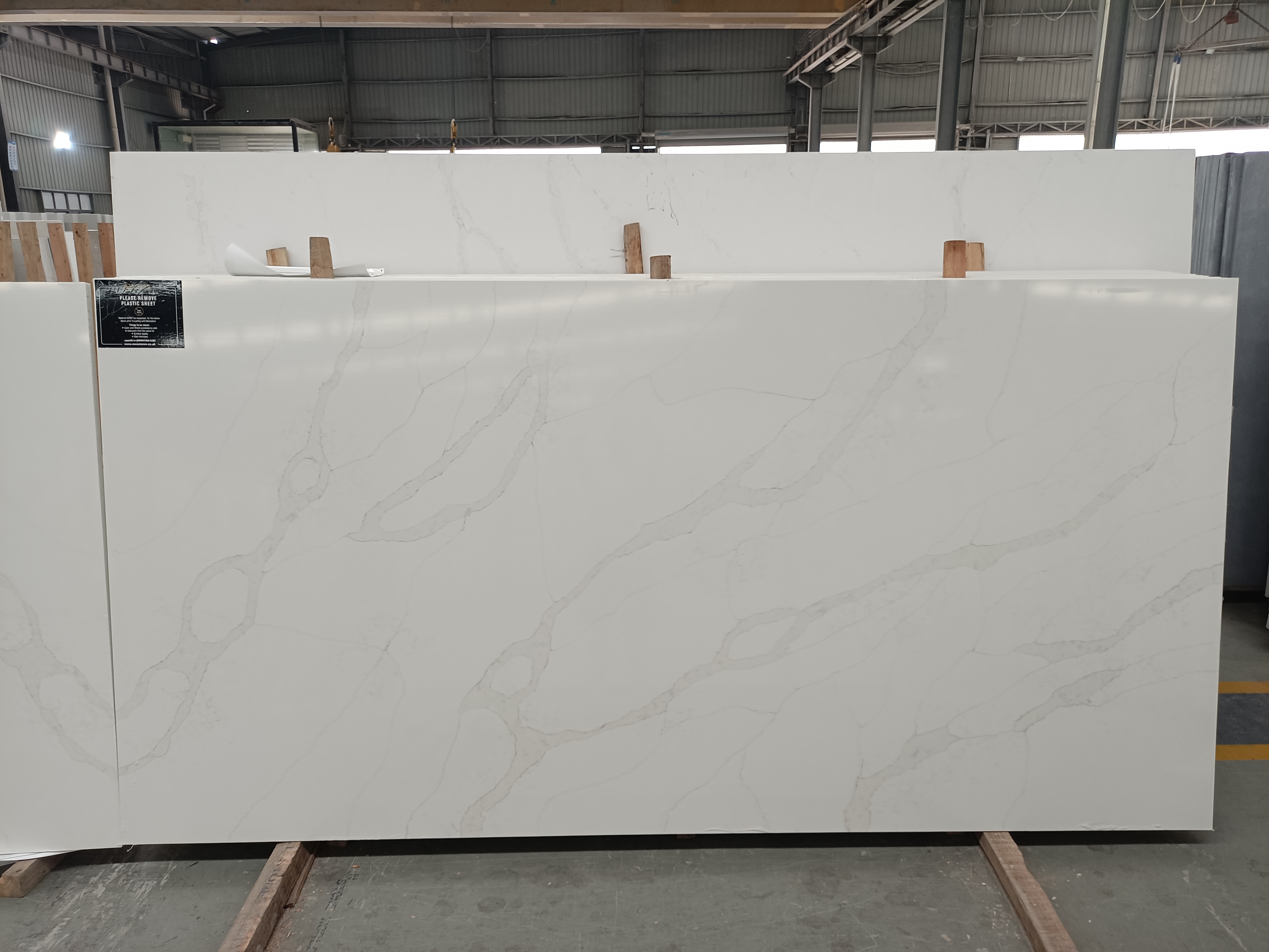 5063 Verona Calacatta Quartz,